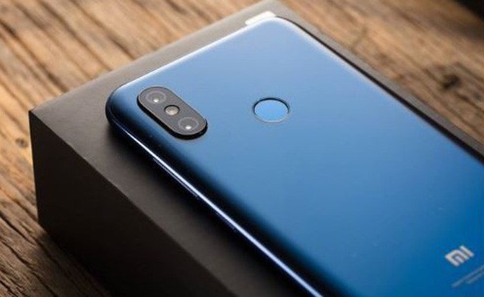 Chi sau hơn 2 tuần, Xiaomi đã bán được 1 triệu chiếc Mi 8