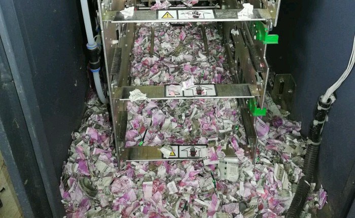 Ấn Độ: Chuột lọt vào máy ATM cắn nát số tiền 19.000 USD sau đó... tử nạn