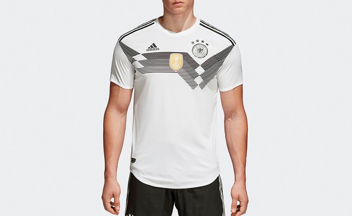 Sau khi bị Hàn Quốc đánh bại, adidas sale 30% áo đấu của đội tuyển Đức