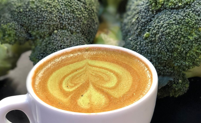 Broccolatte: Món cà phê pha bột súp lơ dành cho người ghét ăn rau