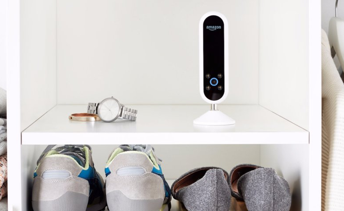 Tôi đã phó mặc cho chiếc loa thông minh Amazon Echo Look để chọn quần áo cho mình trong một tuần, đây là kết quả thật bất ngờ