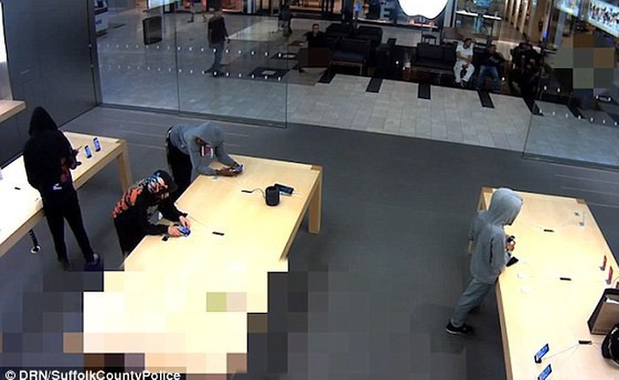 5 tên cướp "ghé thăm" Apple Store tại New York và cuỗm đi số iPhone trị giá 19.000 USD
