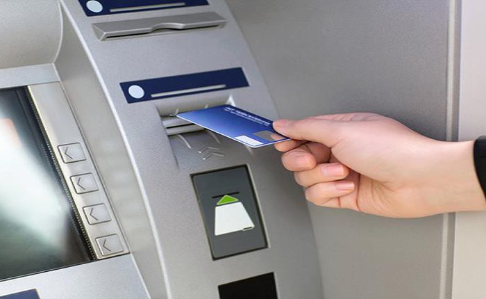 Video 3 giây này chính là lý do vì sao bạn cần cẩn thận khi rút tiền ở máy ATM