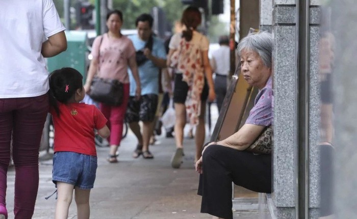 Câu chuyện về những người qua đêm tại McDonald Hồng Kông: Khi chốn công cộng trở thành nhà