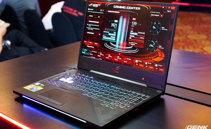 Ảnh thực tế bộ đôi laptop chiến game ASUS ROG mới nhất: viền màn hình mỏng, thiết kế gọn gàng hơn, trang bị GTX 1060/1070, giá khởi điểm gần 45 triệu đồng