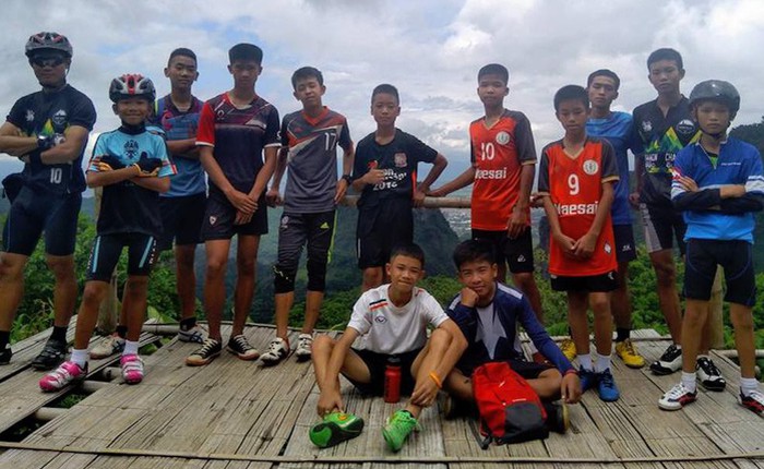 Vụ đội bóng thiếu niên ở Thái Lan bị mắc kẹt: Chính quyền sẽ lắp đặt cáp quang trong hang để các em được lên mạng