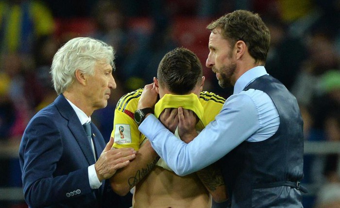 Sống đẹp mùa World Cup: HLV đội tuyển Anh an ủi các cầu thủ Colombia rồi mới ăn mừng chiến thắng