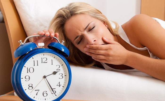 Bạn đang cảm thấy FA? Nghiên cứu cho thấy bạn chỉ đang thiếu ngủ mà thôi!