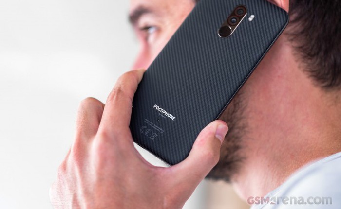 Video: "Mổ bụng" smartphone rẻ nhất sở hữu Snapdragon 845 - Pocophone F1