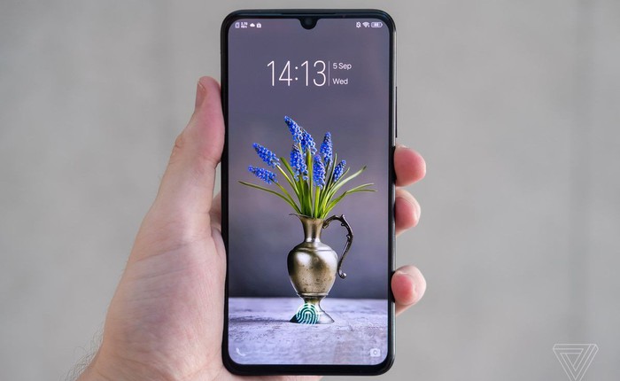 Vivo V11 chính thức ra mắt: Smartphone tầm trung có cảm biến vân tay dưới màn hình, rãnh tai thỏ hình hạt đậu, giá từ 8,5 triệu đồng