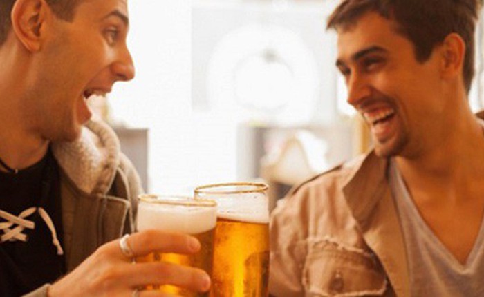 Uống rượu bia có thể làm hỏng DNA và tăng nguy cơ ung thư