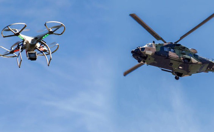 Bay xa quá tầm mắt người điều khiển, drone DJI Phantom 4 va chạm với siêu trực thăng “Diều hâu đen” của không quân Mỹ