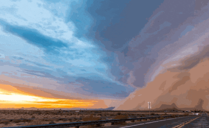 Nhiếp ảnh gia chuyên săn được cảnh tượng cơn bão cát khồng lồ trên bầu trời Arizona, Mỹ