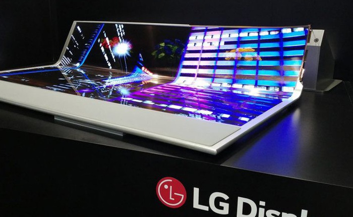 LG lần đầu trình diễn màn hình OLED 77 inch kích thước lớn, có thể cuộn tròn và trong suốt vô cùng độc đáo