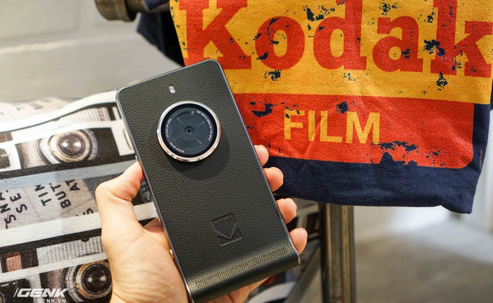 [CES 2018] Cận cảnh điện thoại chuyên chụp hình Kodak Ektra