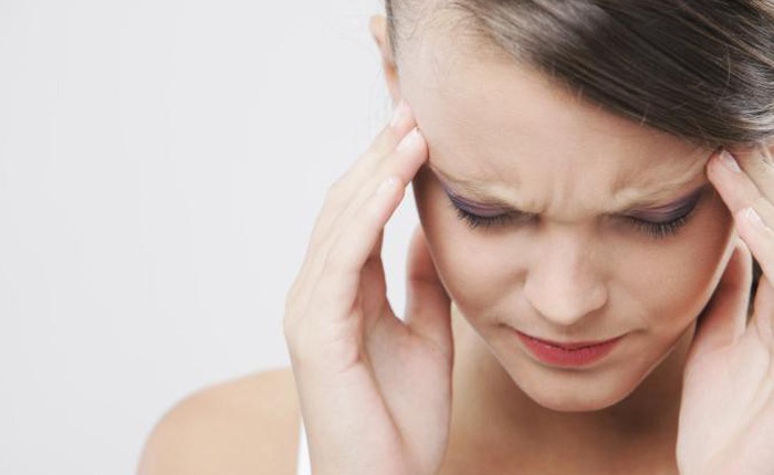 Làm sao để phân biệt cơn đau đầu lành tính với một khối u trong não?