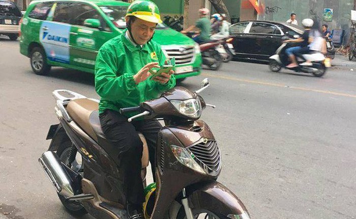 Đừng ngạc nhiên khi thấy CEO Mai Linh chạy xe ôm, không thiếu CEO công nghệ từ lâu nay đã sáng chạy xe ôm, tối làm giúp việc...