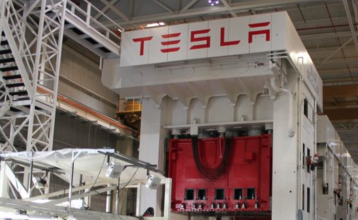 Tesla nghiêm túc vào cuộc, tập trung kiếm tiền, lạnh lùng sa thải 9% nhân sự để cắt giảm chi phí