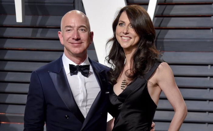 Đằng sau cuộc tình rửa bát cho vợ 25 năm vẫn ly hôn của tỷ phú giàu nhất thế giới Jeff Bezos