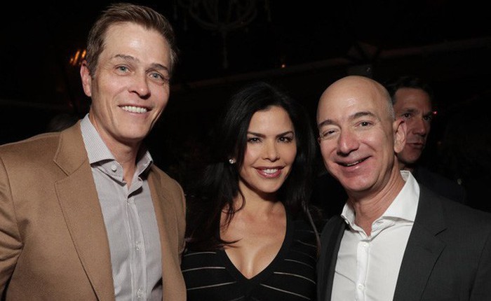Jeff Bezos đã bí mật hẹn hò với cựu ngôi sao truyền hình 49 tuổi trước khi ly hôn