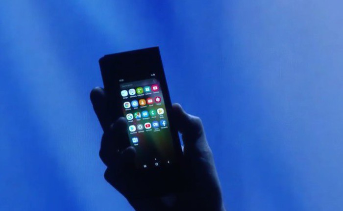 Samsung bắt đầu phát triển bản firmware quốc tế cho smartphone màn hình gập