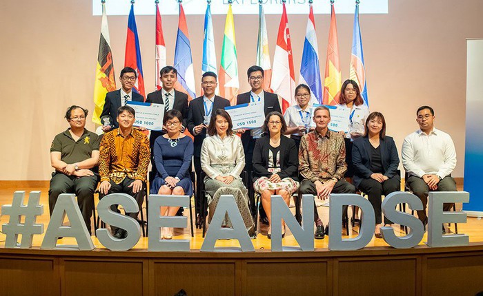 Sinh viên Việt Nam đăng quang cuộc thi Khám phá Khoa học Số ASEAN 2019