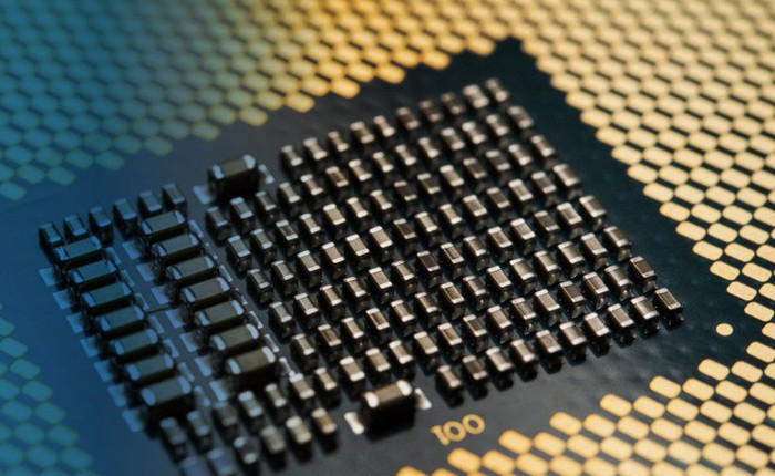 Intel: chip 10nm trên desktop còn lâu mới chết