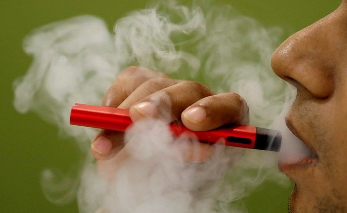 Mỹ đạt được bước đột phá trong việc xác định bệnh phổi bí ẩn liên quan đến thuốc lá điện tử