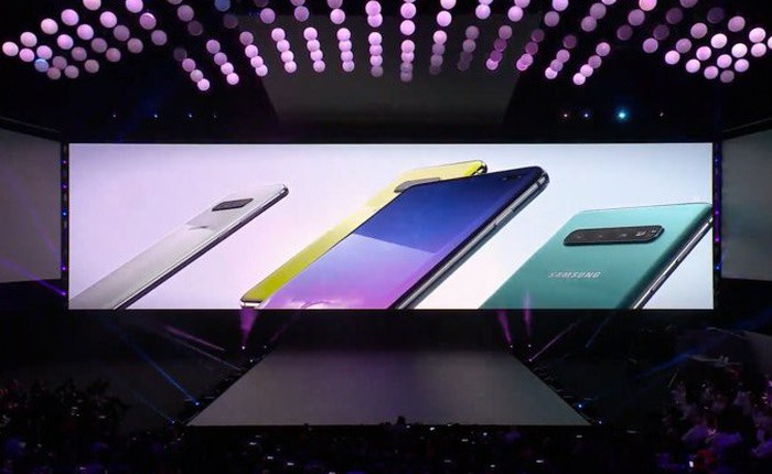 Samsung muốn đứng một mình một sân khấu, rời bỏ các hội chợ công nghệ để khẳng định vị thế sánh ngang với Apple
