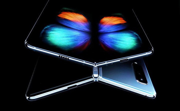 Sự ra đời của Galaxy Fold là lời nhắn nhủ tới cho Apple: "Thay đổi hay là chết?"