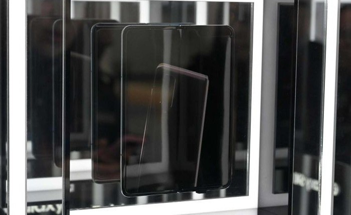 [MWC 2019] Samsung biến Galaxy Fold thành "tàng hình" để che nếp gấp màn hình