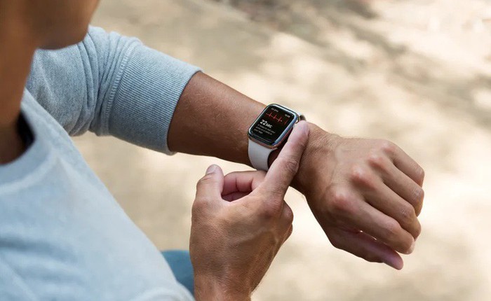 Apple Watch cứu sống người đàn ông bị ngã trong nhà vệ sinh