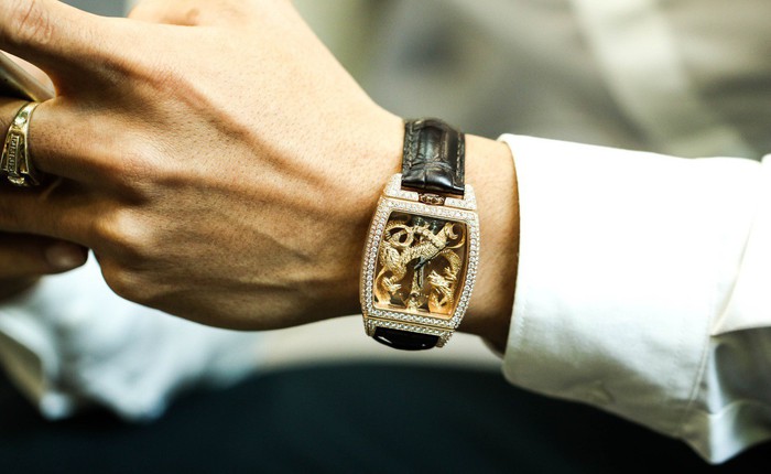 Boss Luxury phân phối đồng hồ Corum chính hãng uy tín