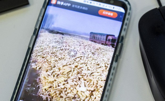 Nông dân ở vùng nông thôn trở thành "ngôi sao" trên ứng dụng live-stream, các thương nhân Trung Quốc chỉ cần xem video và dự đoán xu hướng giá nông sản
