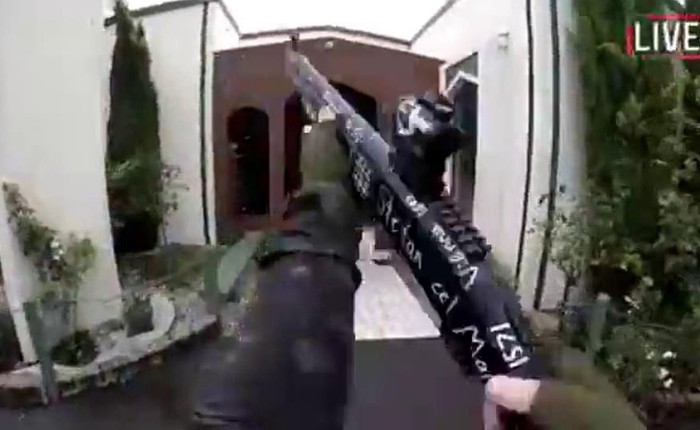 Vụ xả súng chấn động New Zealand: Kẻ sát hại hàng chục người vừa livestream vừa hô "hãy subscribe cho PewDiePie"