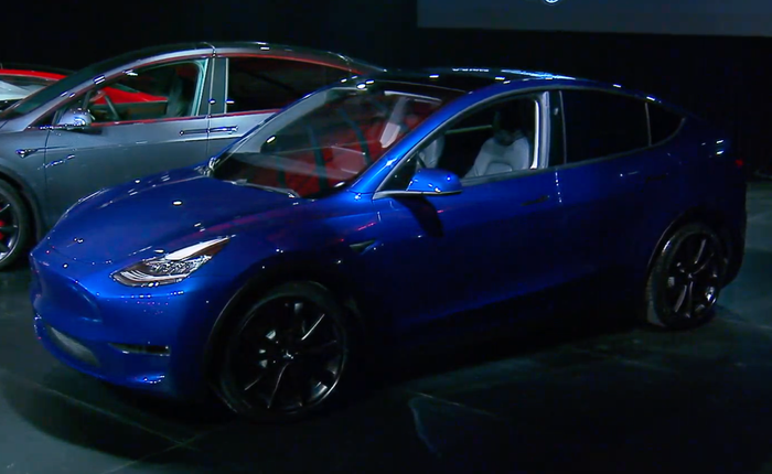 Cận cảnh Tesla Model Y: Không hầm hố và sang trọng, nhưng quá đủ cho một chiếc SUV chạy điện giá cả phải chăng