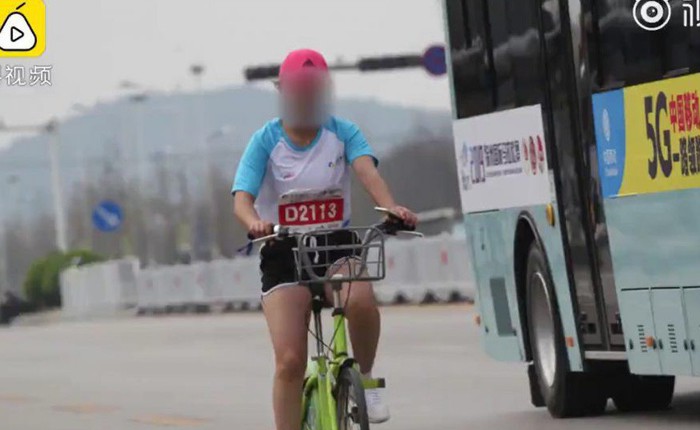 Một nữ VĐV Trung Quốc bị treo giò cả đời vì đạp xe trong giải chạy marathon