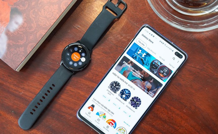 Trên tay đồng hồ Galaxy Watch Active giá 5,5 triệu đồng: đơn giản nhưng không kém phần sang trọng, thiết kế nhỏ gọn hợp với cổ tay người Á Đông