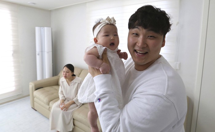 Cách tính tuổi kỳ lạ ở Hàn Quốc: Có những em bé mới sinh bỗng nhiên đã trở thành trẻ 2 tuổi