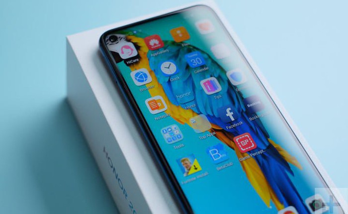 Honor 20 Pro lộ ảnh rõ nét, màn hình đục lỗ, 4 camera sau, có cả bản giới hạn Moschino và Aape