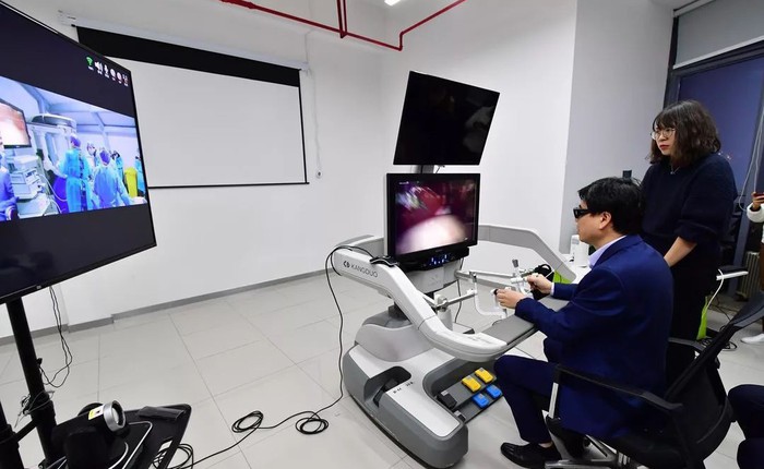 Trung Quốc: Mạng 5G giúp bác sĩ phẫu thuật được cho bệnh nhân cách xa 200 km