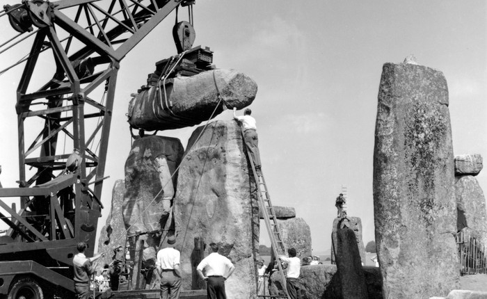 Cụ ông 90 tuổi quyết định trả lại tảng đá đã... "chôm" từ quần thể Stonehenge từ 60 năm trước