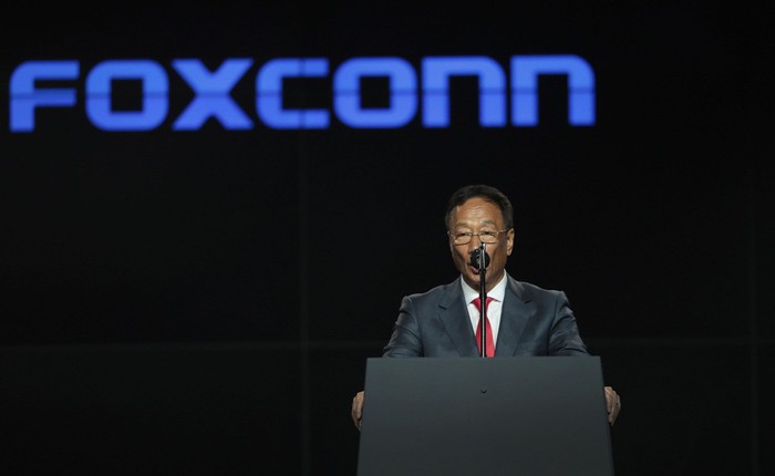 Nhà sáng lập Foxconn khuyên Apple chuyển hoạt động sản xuất ra khỏi Trung Quốc