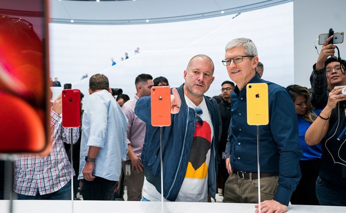 "Cha đẻ" thiết kế iPhone, huyền thoại Apple - Jony Ive rời công ty sau 30 năm cống hiến