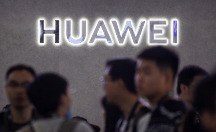 Sếp Huawei hé lộ chiến lược đặc biệt của hãng: Mua một linh kiện từ hai nhà cung cấp để tránh bị động