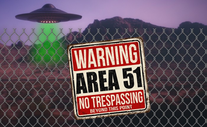 Kêu gọi "đột kích" Area 51 cho vui nhưng lại được quá nhiều người hưởng ứng, thanh niên Mỹ nơm nớp lo sợ bị FBI tóm cổ