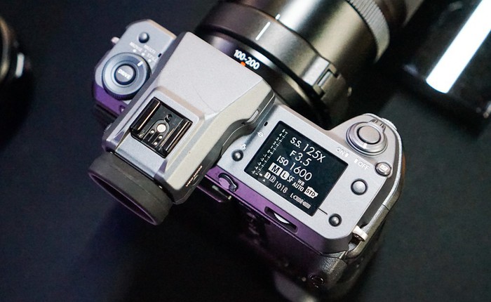 Cận cảnh máy ảnh Medium Format đắt tiền nhất của Fujifilm, mỗi body đã "đốt ví" bạn đến hơn 250 triệu đồng
