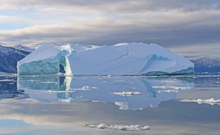 Nghiên cứu phát hiện ra tuyết trên Bắc cực chứa đầy... hạt vi nhựa