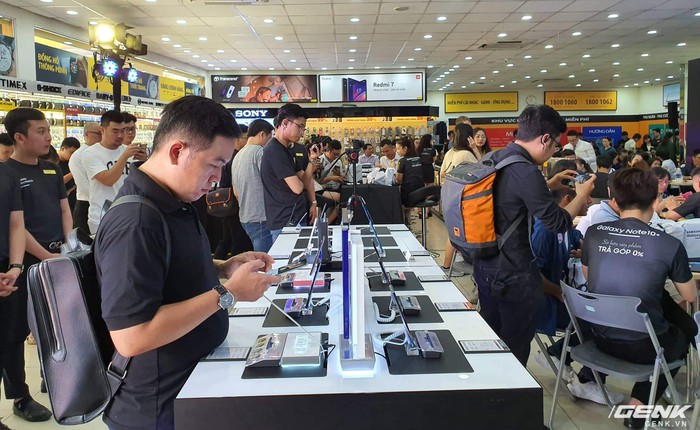Bộ đôi Galaxy Note10/Note10+ chính thức mở bán tại Việt Nam: lượng đặt mua cao kỷ lục, gấp đôi phiên bản Note9 năm ngoái