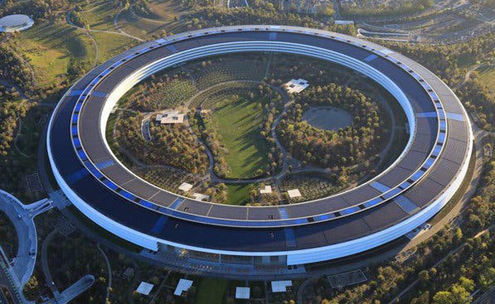 Jony Ive hé lộ bí mật cho thấy trụ sở 5 tỷ USD của Apple thực sự là một con tàu vũ trụ